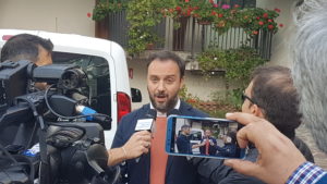 Mario Polese mentre parla con i giornalisti a margine del Convegno sul Mezzogiorno (ph.Angelomà)