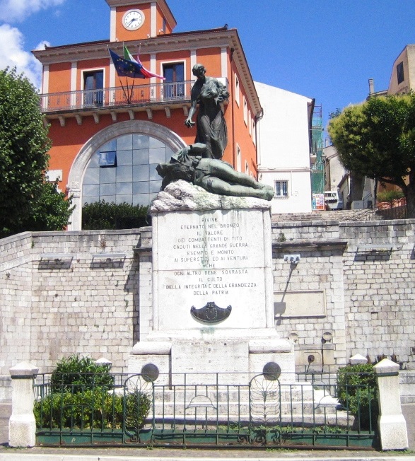 A Tito rubano l’effigie dal Monumento, Angelomà ne interpreta la smorfia e “azzecca” l’ambo