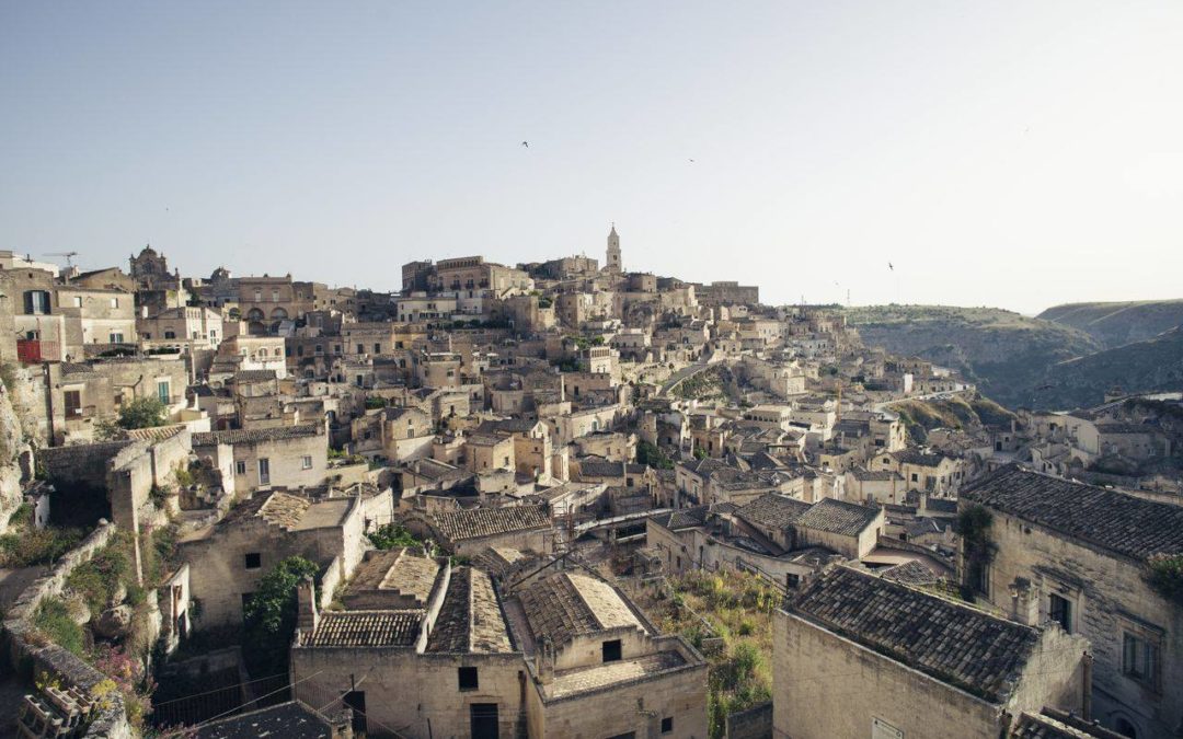 Le case-grotta, i vicinati e antichi forni di quartiere a Matera