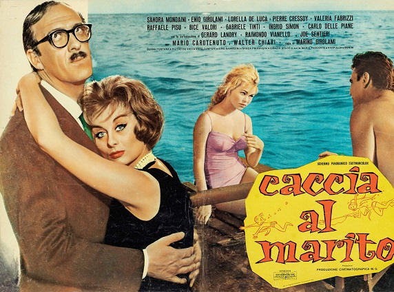 Tutti ar mare, tutti ar mare con il cinema in bikini