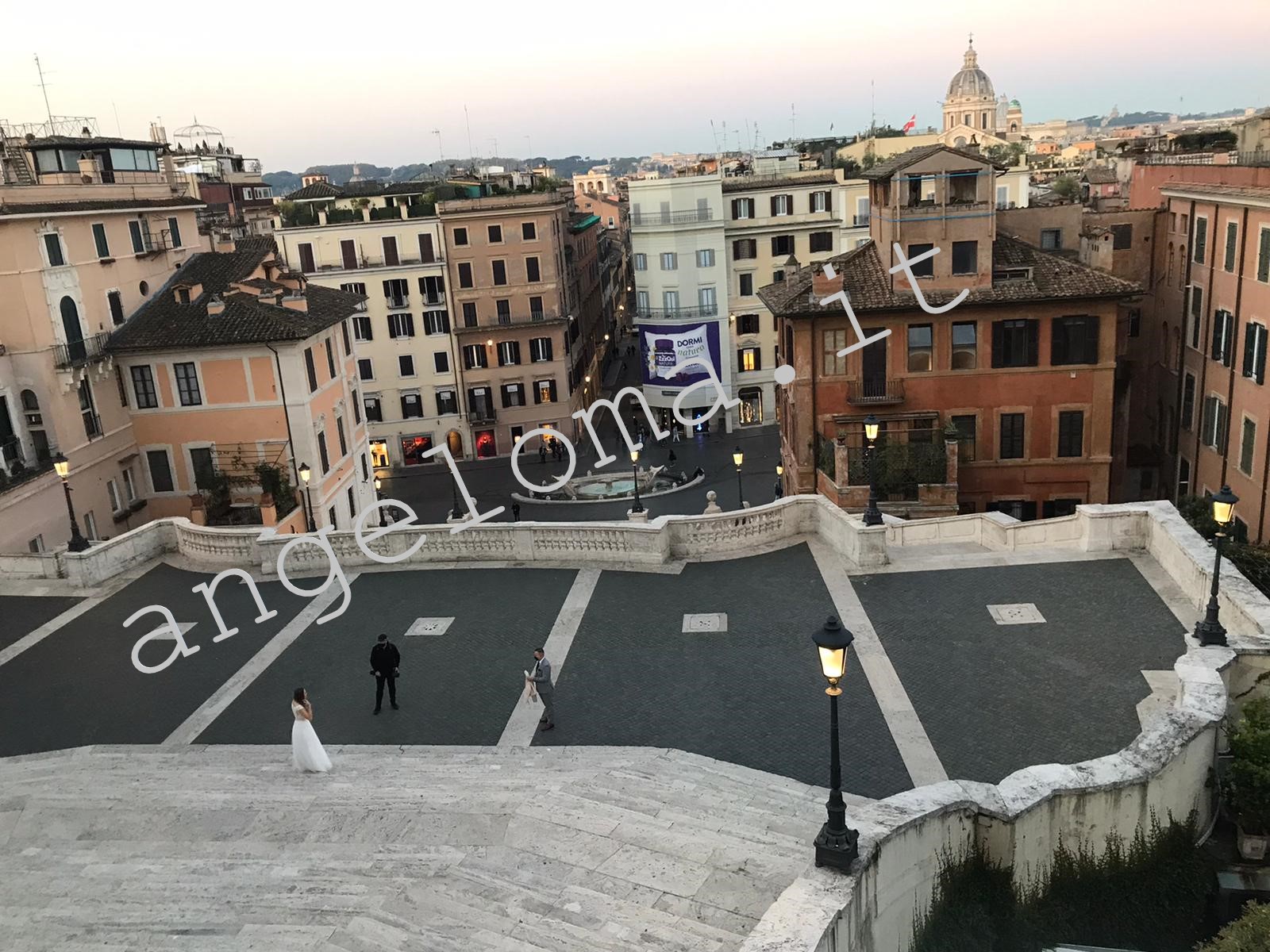 LA foto del matrimonio a Roma alle luci dell'alba (Ph.C.C.per Angeloma.it)