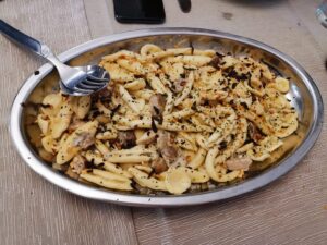 strascinati noci, porcini e tartufo