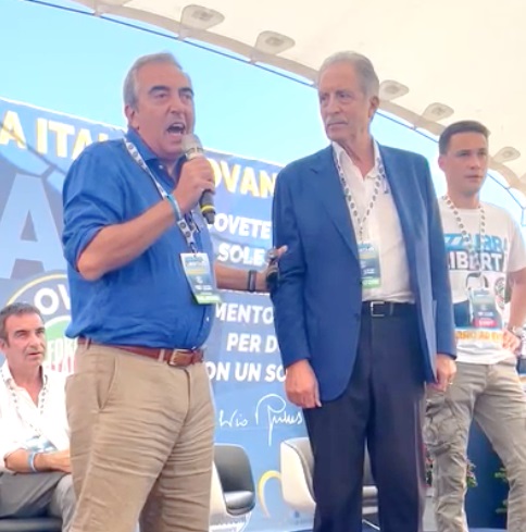 VIDEO – Gasparri: “Bardi continua!”. Meloni: gli occhi sulla Sardegna, un pensiero alla Basilicata. Centrosinistra: da creare