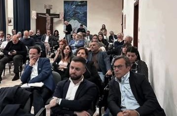 PD unito si schiera con il civismo, Lacorazza pontiere con il M5S, Margiotta abbandona e non vota